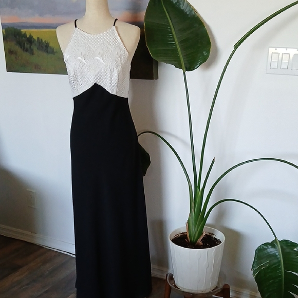 Scott McClintock Black and White Maxi Dress - Picture 1 of 9